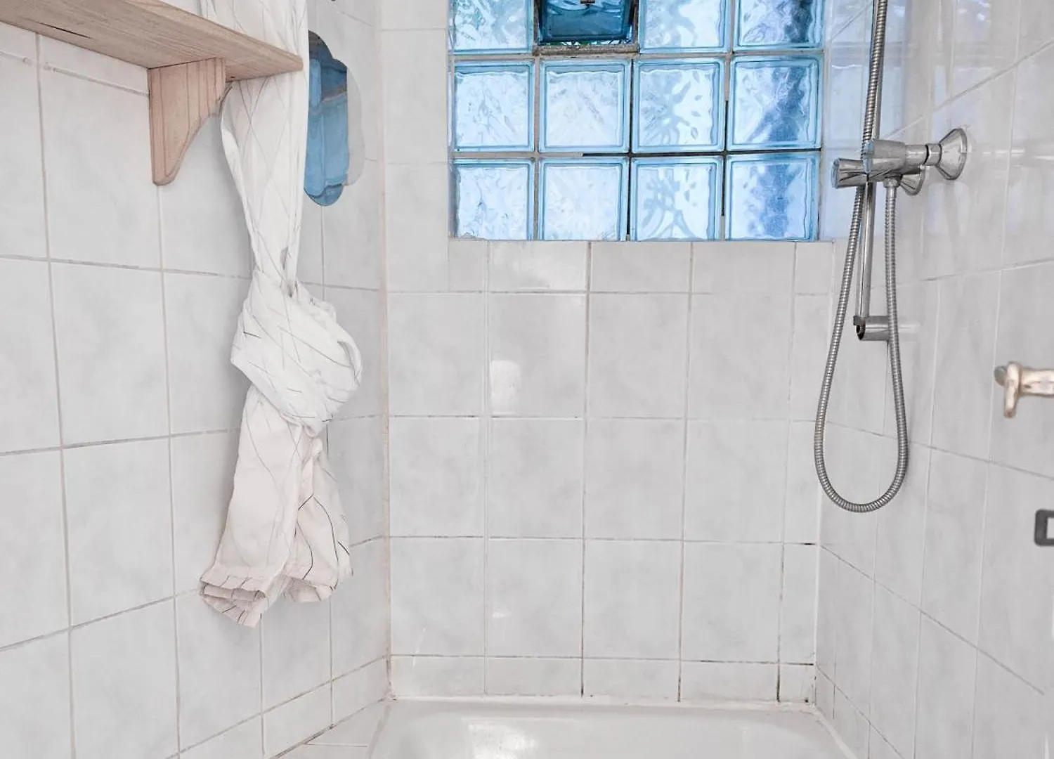 המבורג Very Accessible, Cozy And Old Abode But Gold In The Heart Of The City 0*,