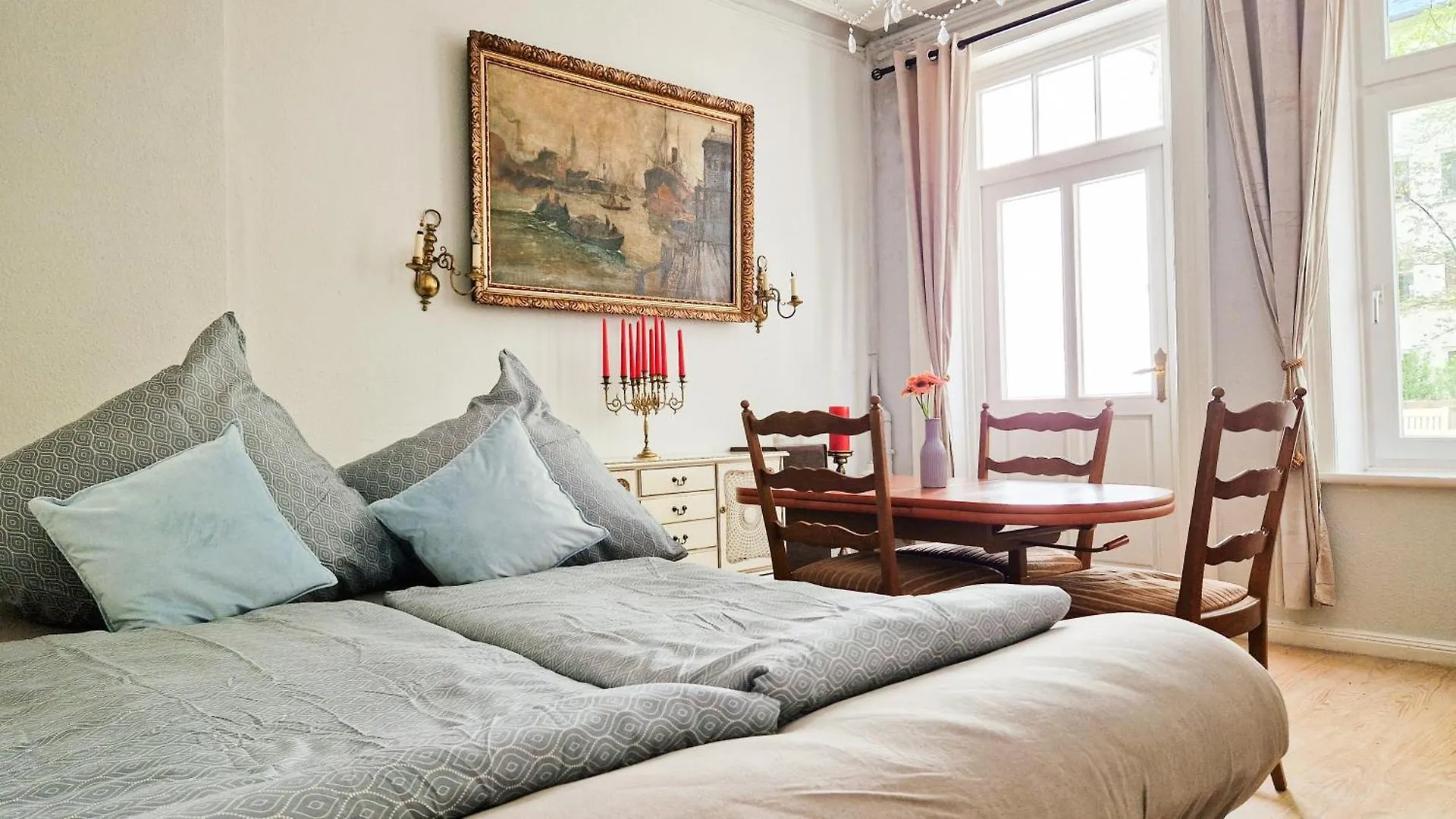 דירה המבורג Very Accessible, Cozy And Old Abode But Gold In The Heart Of The City