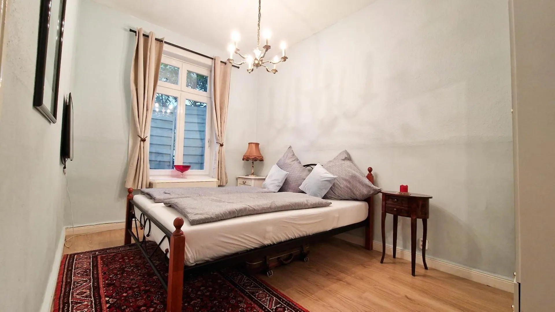 Very Accessible, Cozy And Old Abode But Gold In The Heart Of The City Hamburg